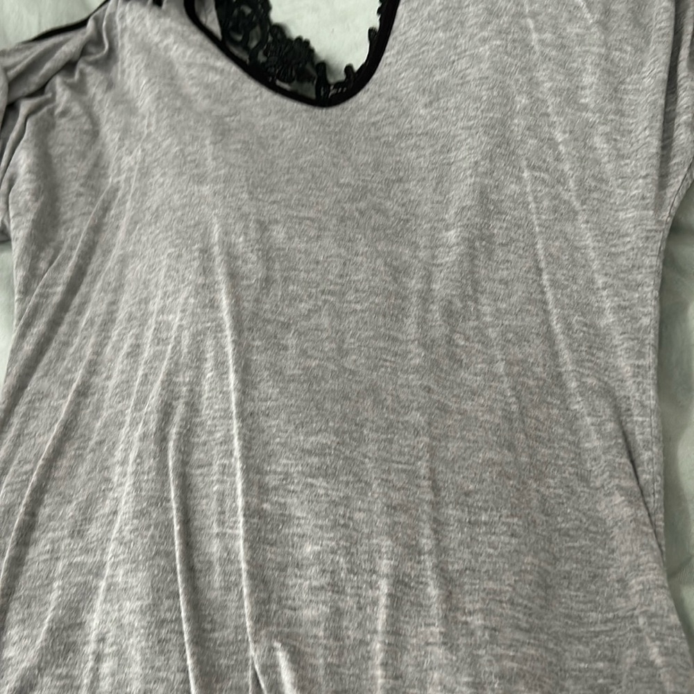 Cute top with back lace detail